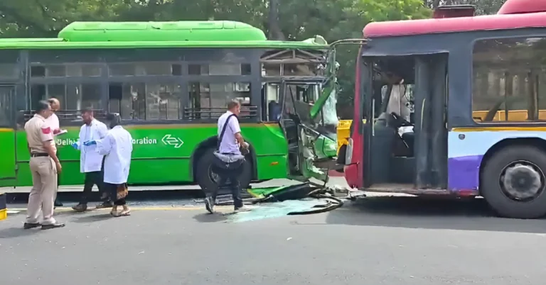 Two-DTC-Buses-Collide-at-Sansad-Marg-Six-Individuals-Injured