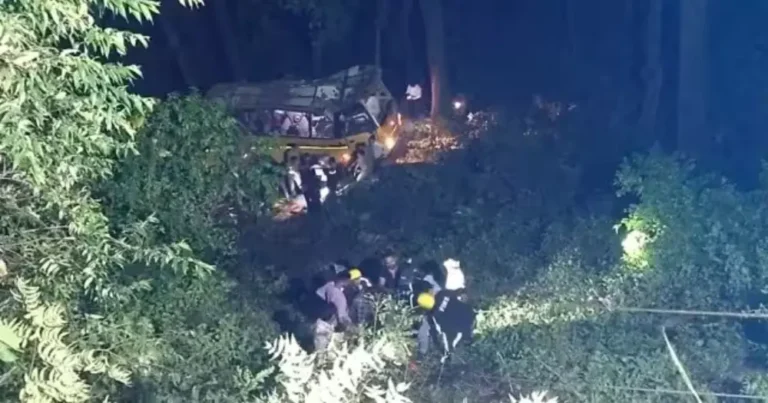 Nainital Bus Accident: Image of the bus that fell into the gorge
