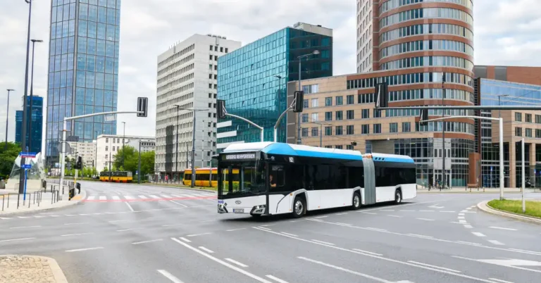 TMB orders 38 Solaris Urbino 18 hydrogen buses