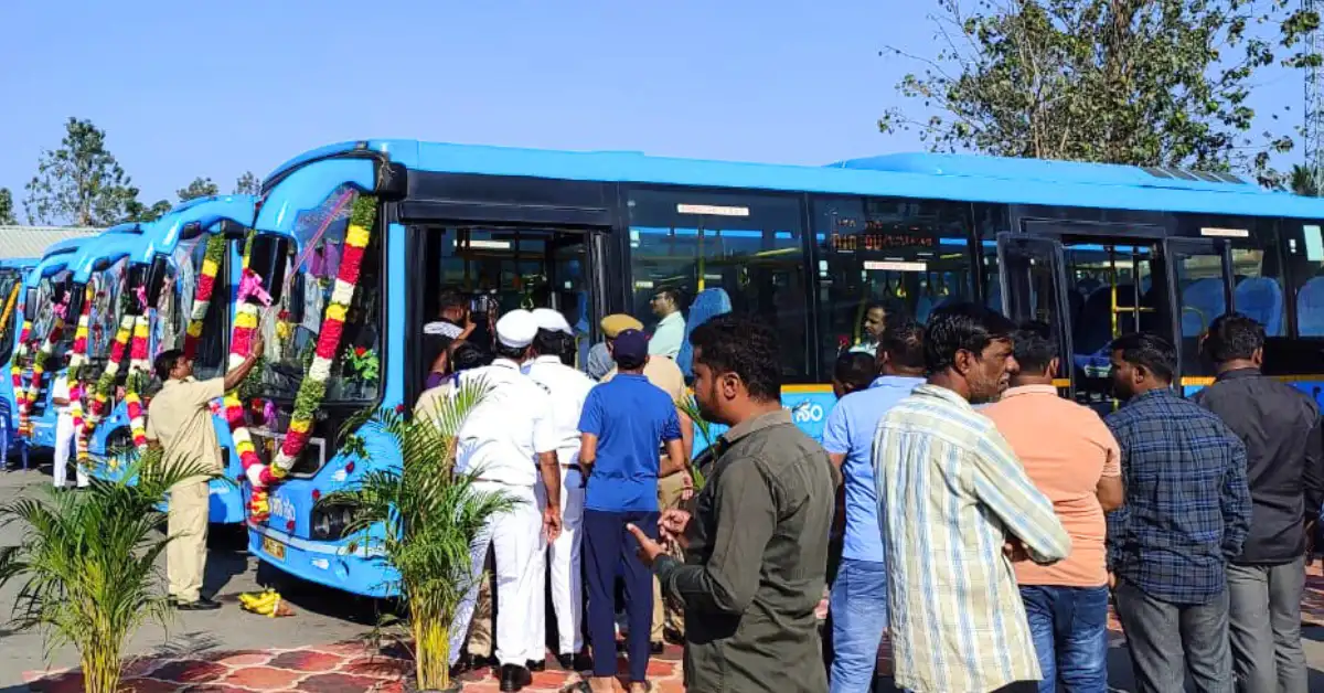 BMTC Vayu Vajra KIA-8D Sarjapur Road to Airport buses during inauguration