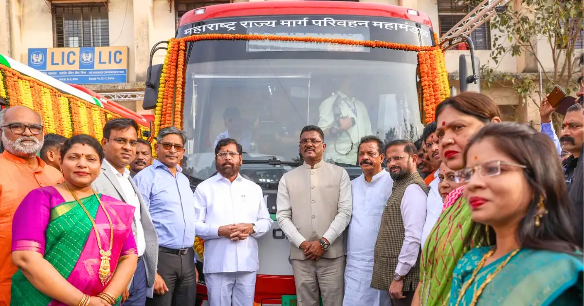 How AbhiBus Supports Bus Operators in the Digital Age Olectra Delivers 20 Electric Buses to MSRTC. Image shows CM Eknath Shinde During the Inaugural ceremony