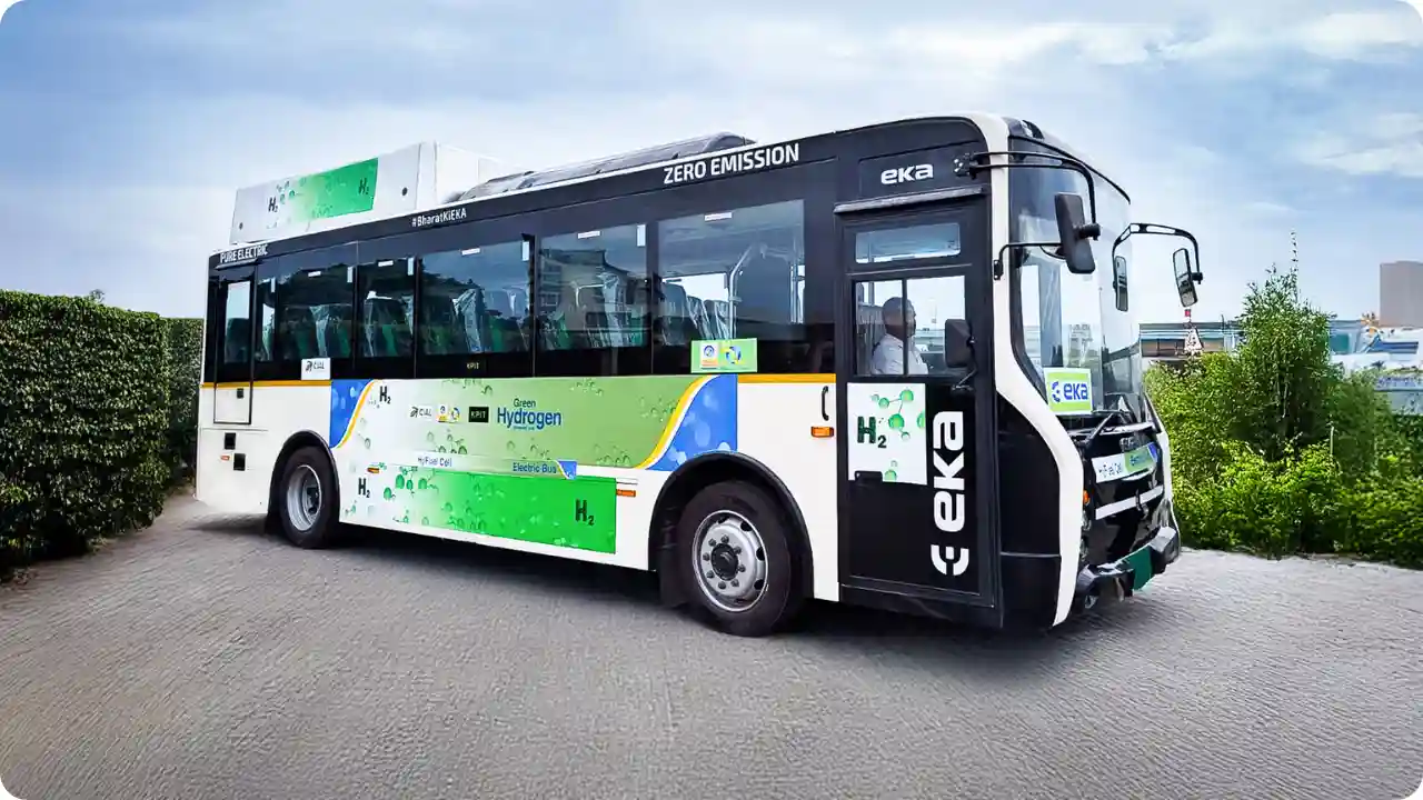 EKA hydrogen bus